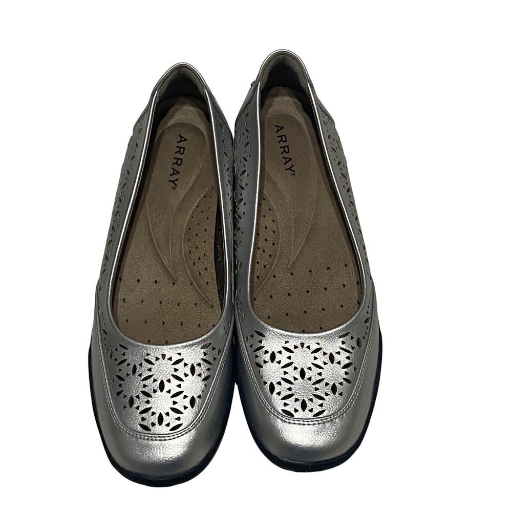 Array Womens Silver Metallic Laser Cut Perforated Slip On Flats Shoes 7.5M